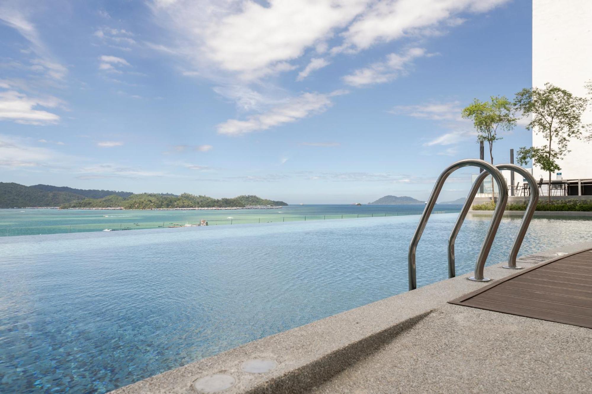 Citadines Waterfront Kota Kinabalu Hotel Buitenkant foto