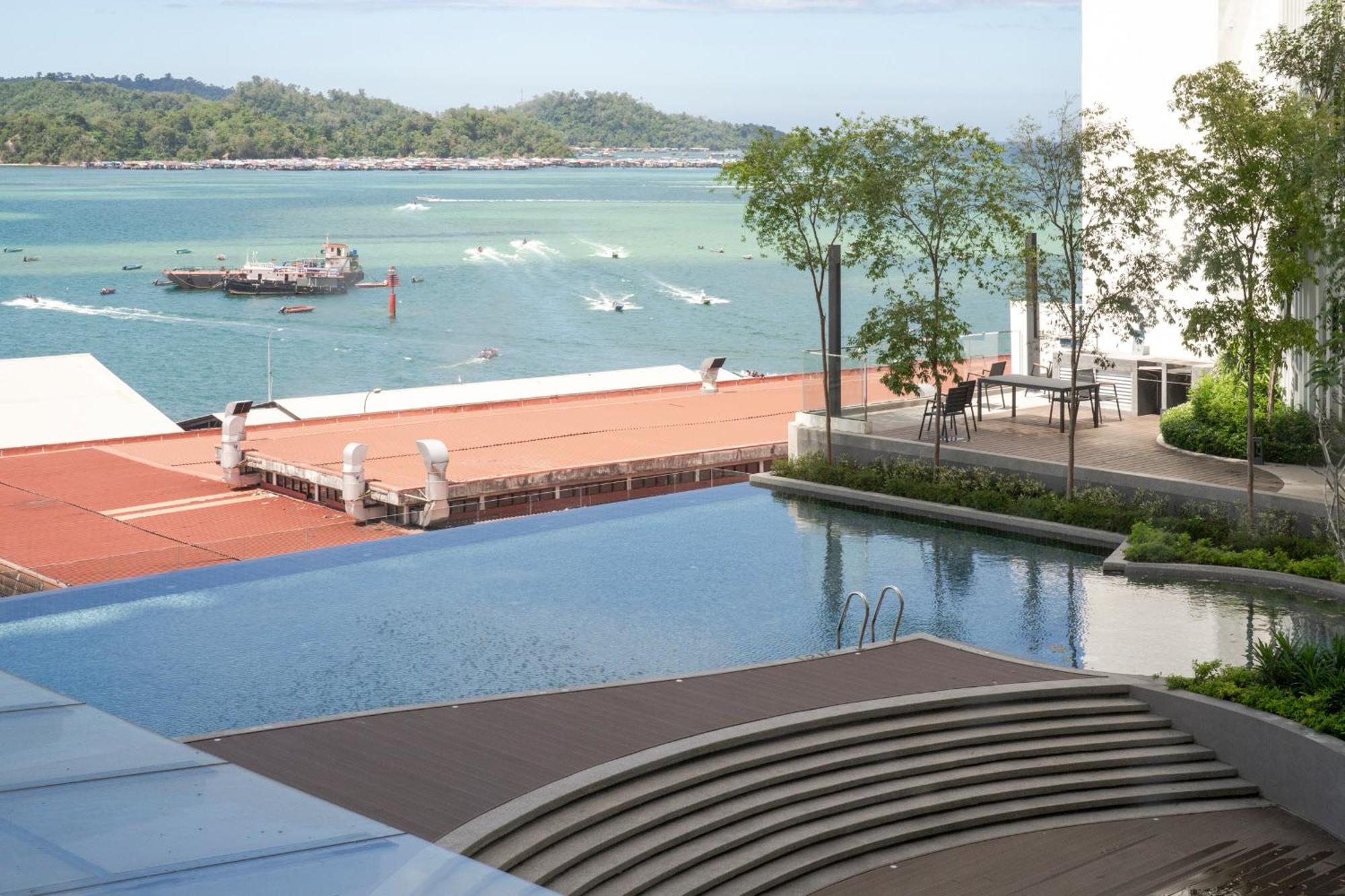 Citadines Waterfront Kota Kinabalu Hotel Buitenkant foto